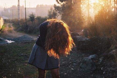 心碎離別：觸動心靈的傷感句子，讓人淚目不已！